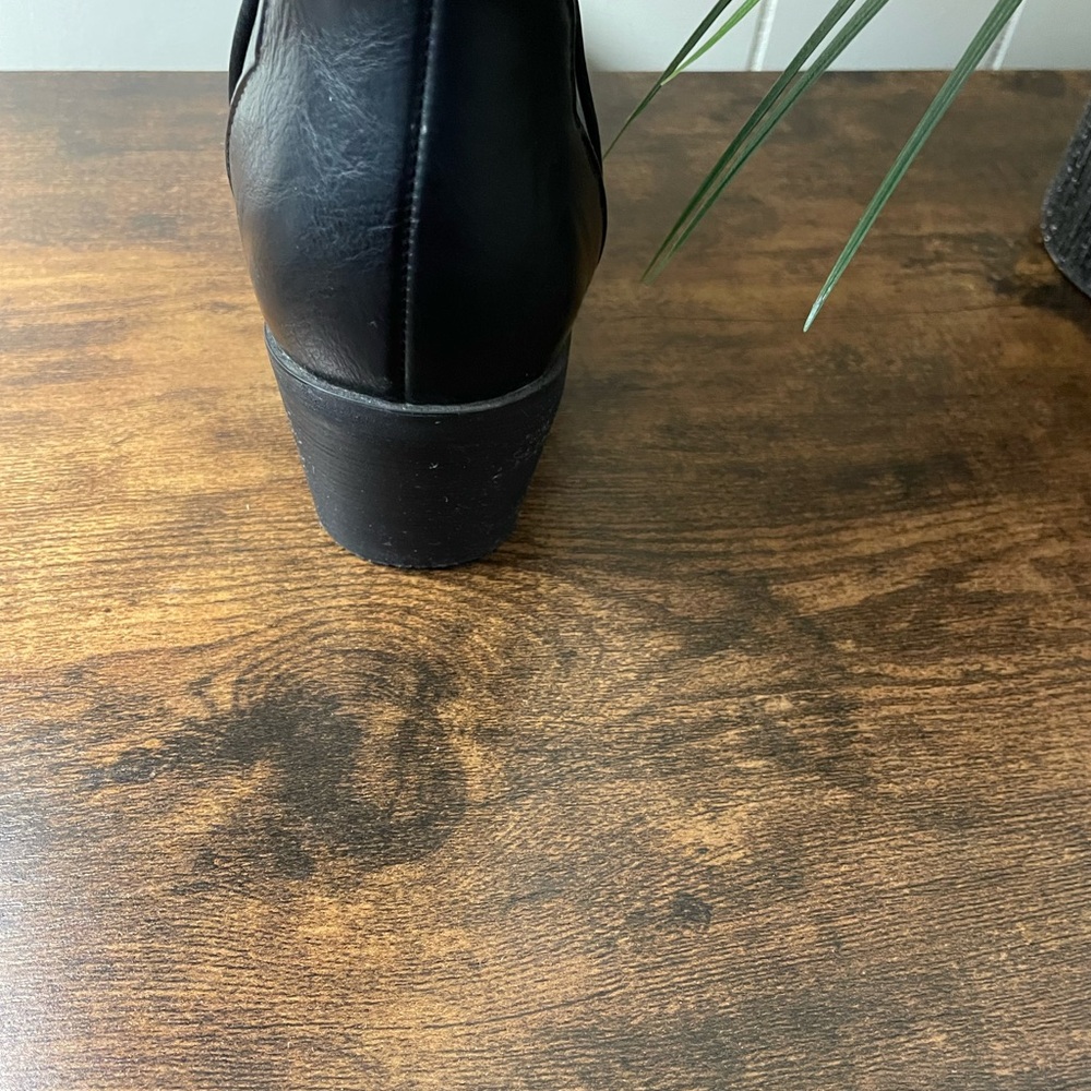 Black Western Cowboy Boots with White Stitching (GC) - Picture 3 of 3